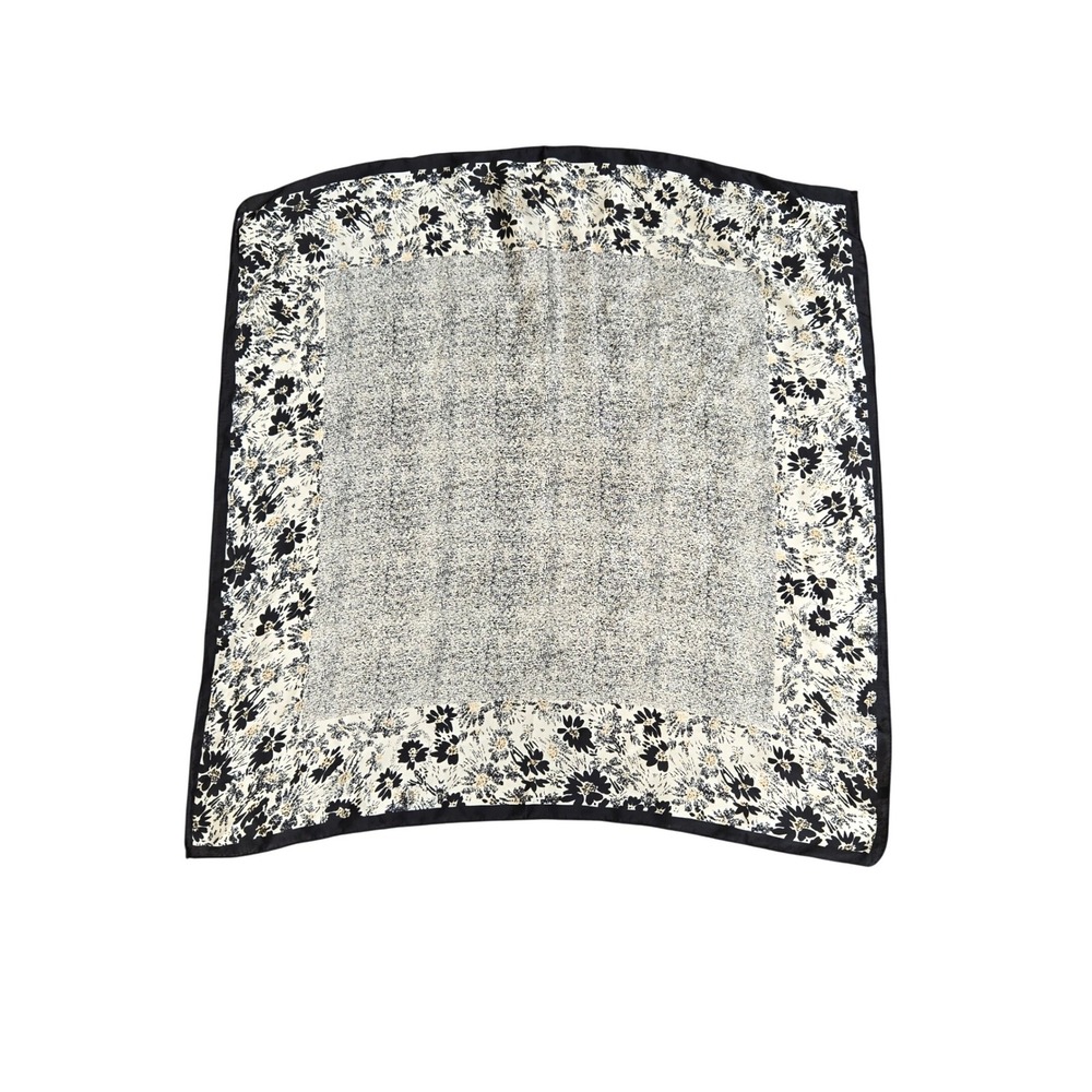 Black Cream Floral Square Scarf  Neck Hair Wrap 28x28, Monochrome floral